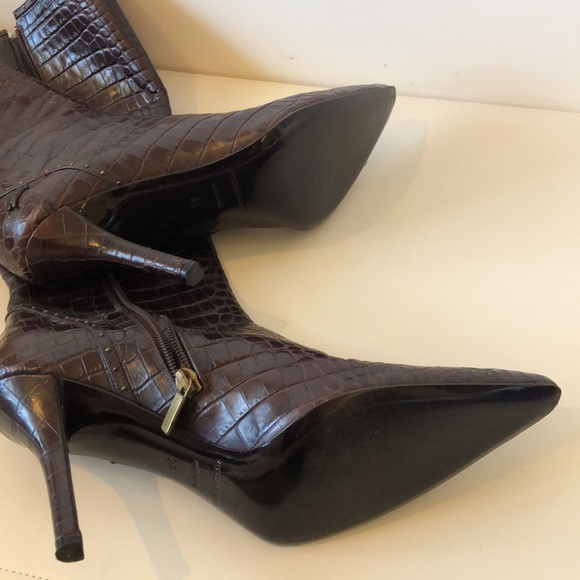 Burberry crocodile heeled boots AUTHENTIC - Picture 8 of 9